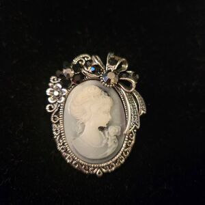 NWOT Cameo Pin with Rhinestones Black White Silver